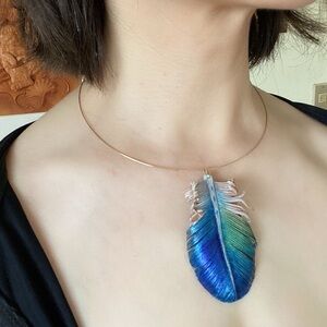 Handmade Elegant Blue and Green Leather Feather Pendant Necklace